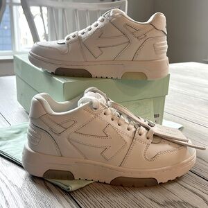 Off White Out of Office White no color size 36 brand new!